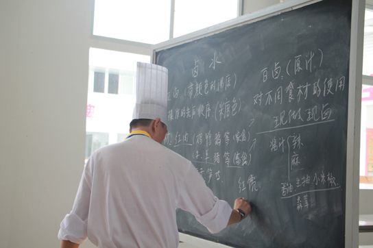 漳州有没有周末专门的厨师培训班呢,要培训好